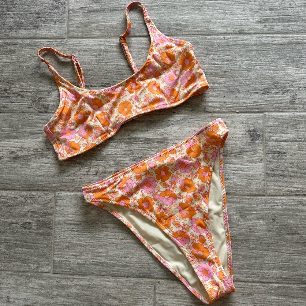 TRIANGL Floral Bikini Set